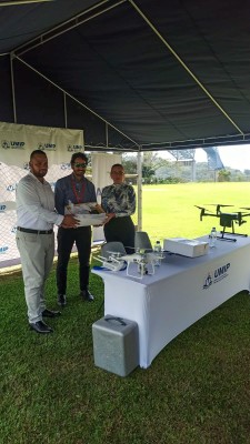 COR entrega donación a UMIP para uso de drones