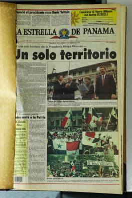 Portada de La Decana del 1 de enero de 2000.