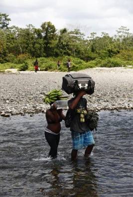 Migrantes persiguen sus sueños en medio de la mortífera pandemia de la covid-19