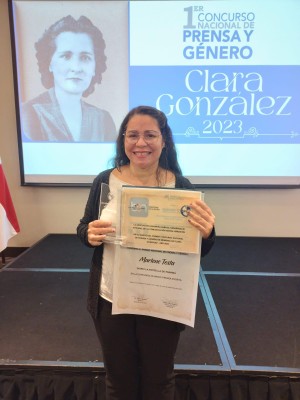 Marlene Testa, periodista de La Estrella de Panamá gana el primer premio de prensa escrita 2023 del Concurso Nacional de Prensa y Género en memoria de Clara González de Behringer.