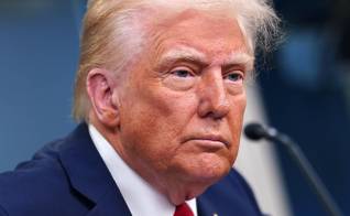 El presidente de EE.UU., Donald Trump durante una conferencia de prensa en la Casa Blanca en Washington, D. C.