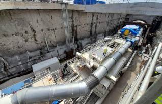 Pozo donde se encuentra la tuneladora Panamá en el complejo industrial de Farfán.