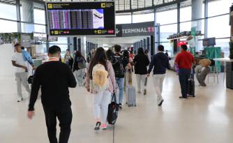 El aeropuerto mantiene un flujo diario promedio de 53.000 pasajeros.