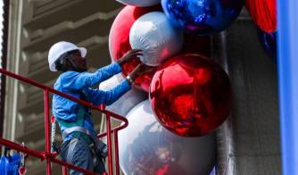 Este domingo 30 de diciembre comenzaron los ensayos en el área de las escalinatas del edificio de la administración.