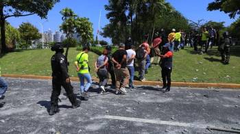 La Fiscalía habría pedido detención preventiva para los trabajadores y solicitado la imputación de cinco cargos.