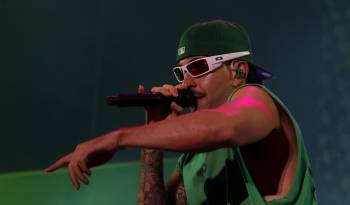 El cantante colombiano Feid durante el tercer día del Festival Estéreo Picnic en el Parque Metropolitano Simón Bolívar en Bogotá (Colombia).