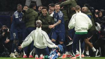 El equipo del PSG celebrando su victoria frente al Manchester City.