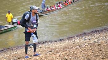 Esta selva situada en la frontera entre Colombia y Panamá se ha convertido en un corredor para miles de migrantes .