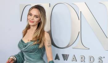 Angelina Jolie en la alfombra roja de los Premios Tony.