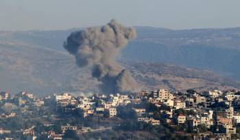 El ejército israelí afirmó que bombardeó un “centro de mando” de Hezbolá.