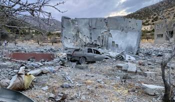 En Líbano, al menos 20 personas, incluyendo tres niños, murieron en un bombardeo israelí.