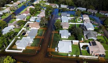 Milton tocó la costa del golfo de Florida este miércoles por la noche como una tormenta de categoría 3.