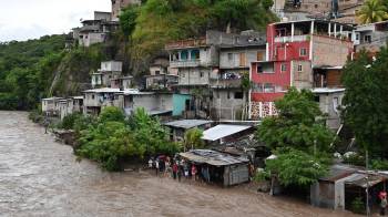 En Honduras, el país más afectado de Centroamérica, Sara dejó dos muertos.