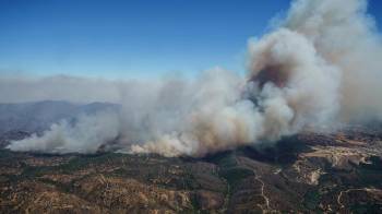 Vista aérea cedida por la Presidencia de Chile de una zona afectada por los incendios forestales, en la región de Valparaíso, Chile, el 3 de febrero de 2024.