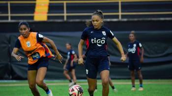 Entrenamiento de la selección femenina de Panamá en México.