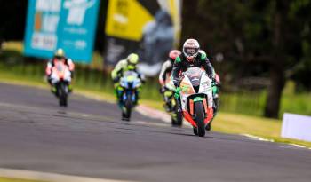 En la categoría SBK 1000cc exp, la victoria fue para el piloto colombiano invitado Alfonso Linares.