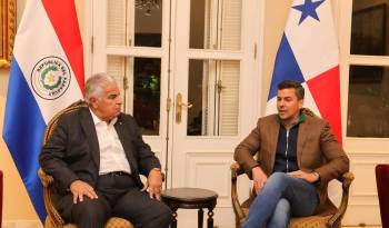 El presidente José Raúl Mulino sostuvo la noche del 7 de julio una reunión bilateral con el mandatario de Paraguay, Santiago Peña.