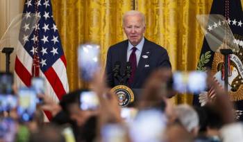 El presidente de Estados Unidos, Joe Biden, pronuncia un discurso durante una celebración de Diwali en la sala este de la Casa Blanca.