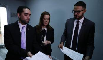 Los diputados Roberto Zuñiga, Janine Prado y Betserai Richards denuncian que no podrán estar presentes los periodistas y los asesores en la Comisión de Presupuesto.