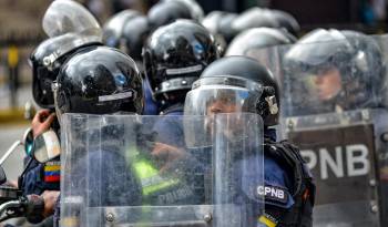 Se reportan más de mil detenidos tras las protestas por la proclamación de Maduro.