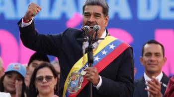 El líder chavista Nicolás Maduro pronuncia un discurso este viernes, en Caracas (Venezuela). EFE/ Ronald Peña R.