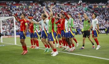España celebra el pase tras el partido de cuartos de la Eurocopa 2024.