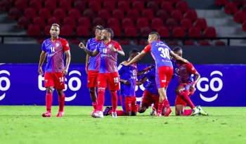 Plaza Amador avanzó a la final con un gol de penalti de Ovidio López.