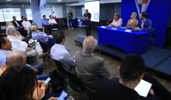 Representantes del sector privado presentaron su propuesta para hacer frente a la crisis de IVM este jueves 19 de septiembre, en la reunión mensual de la Apede.