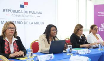 La ministra de la Mujer, Niurka Palacio, se reunión con diversos sectores este lunes.