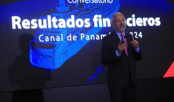 Ricaute Vásquez Morales, administrador de la Autoridad del Canal de Panamá, durante el conversatorio con medios sobre los resultados financieros preliminares del año fiscal 2024.