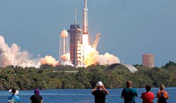 La sonda despegó acoplada a un cohete Falcon Heavy de SpaceX desde el Centro Espacial Kennedy, en Florida.