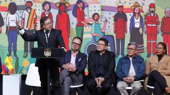 Fotografía de archivo del presidente de Colombia, Gustavo Petro, durante la instalación del Comité Nacional de la Participación - instancia transitoria de la Mesa de Diálogos de Paz, en Bogotá.