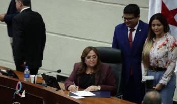 La presidenta del Órgano Legislativo, Dana Castañeda recordó a los diputados, el inicio de las sesiones extraordinarias a las 3:30 del próximo 6 de noviembre.