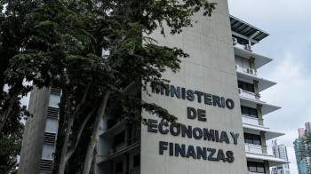 El gobierno de Panamá efectuó la subasta a través del Ministerio de Economía y Finanzas (MEF).