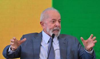 El presidente de Brasil, Luiz Inácio Lula da Silva, habla durante la 3ª Reunión Plenaria del Consejo para el Desarrollo Económico Social Sostenible, en el Palacio del Itamaraty este jueves, en Brasilia, Brasil.