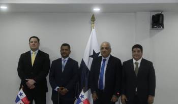 Diputado Ariel Vallarino, Didiano Pinilla, primer vicepresidente de la Asamblea, diputados Luis Eduardo Camacho y Francisco Brea.