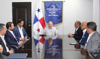 La reunión incluyó a los ministro de Obras Públicas de ambos países y a empresarios dominicanos.