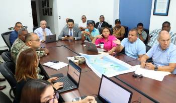 La reglamentación para la pesca se discutió en una reunión entre los sectores pesquero e industrial, y la ARAP.