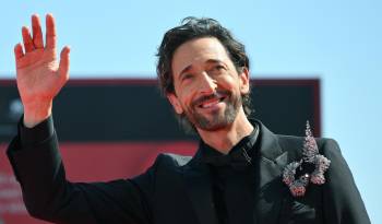 El actor estadounidense Adrien Brody llega al estreno de 'The Brutalist' durante el 81 ° Festival de Cine de Venecia, en Venecia, Italia, el 1 de septiembre de 2024.