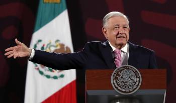 El Presidente de México Andrés Manuel López Obrador habla durante una conferencia de prensa matutina en Palacio Nacional de Ciudad de México.
