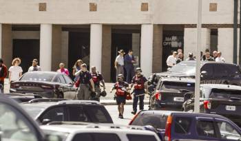 Agentes de policía en la escena del tiroteo reportado en Apalachee High School en Winder, Georgia, EE.UU., el 4 de septiembre de 2024.