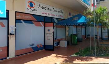 Fachada de atención al consumidor de la Acodeco en la via Fernández de Córdoba.