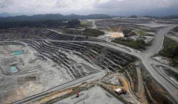 First Quantum extrae cobre en Donoso, provincia de Colón, en Panamá.