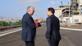 Durante la visita, el pasado 2 de febrero, que duró cerca de una hora, el funcionario republicano pudo observar la terminal de almacenamiento.