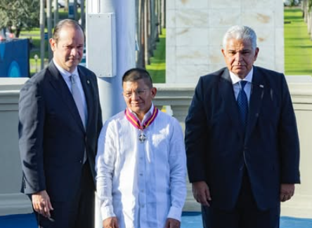 Miguel Guerra Santos, primer colaborador en la ACP desde 1999, recibe distinción Vasco Núñez de Balboa.