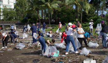 La actividad reunió a un grupo de voluntarios comprometidos con la protección del medio ambiente.