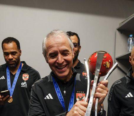 El entrenador suizo Marcel Koller dirige el club egipcio Al Ahly, campeón de la Champions africana, que definirá con el vencedor del Botafogo ‘vs’ Pachuca al otro finalista.