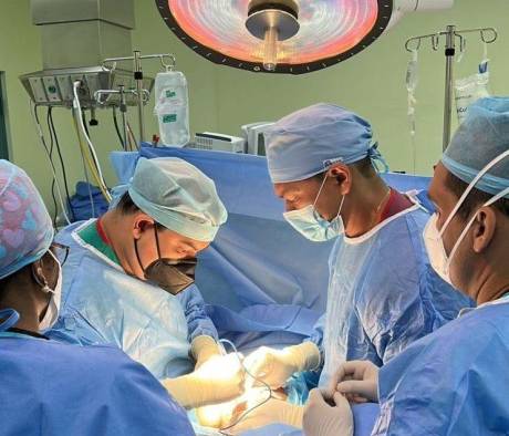 Médicos de la CSS realizan la primera cirugía intrauterina por espina bífida en CSS.