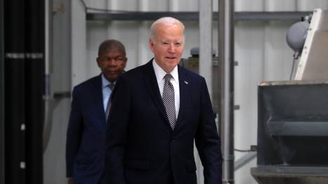 Biden Conmuta Sentencias A 1.500 Personas, En El Mayor Acto De ...