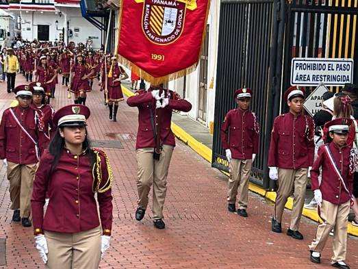 Los desfiles patrios en Panamá revelan una rica mezcla de influencias, circunstancias y culturas que han contribuido a la construcción de la identidad nacional.